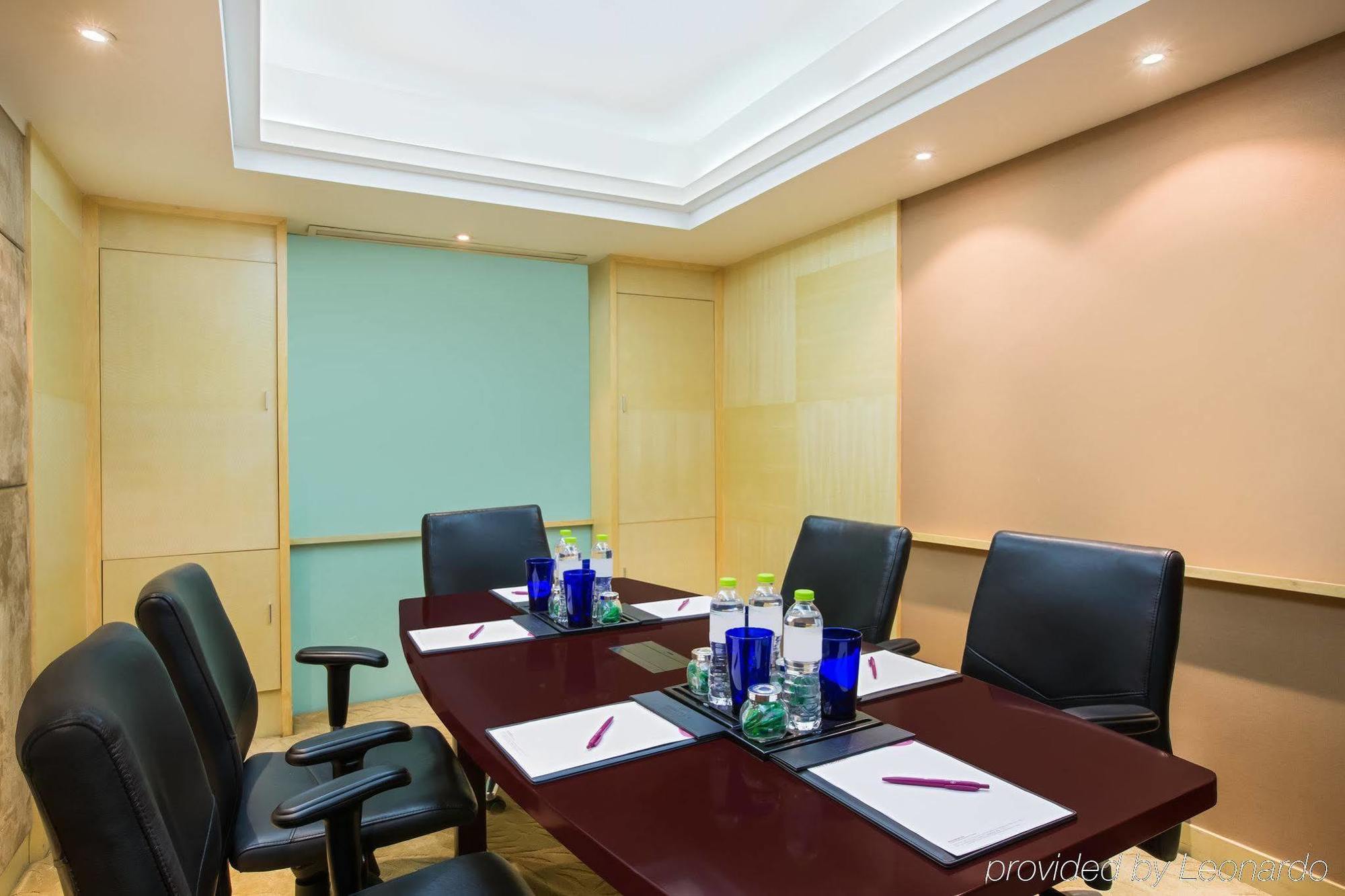 Crowne Plaza Nanjing Hotels & Suites Dış mekan fotoğraf